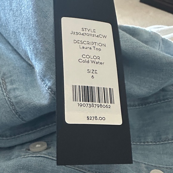 NWT Veronica Beard Light Blue Denim Laura Top. Size 6. - Picture 9 of 11